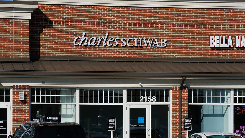 Charles Schwab POLARIS Shopping Columbus, OH